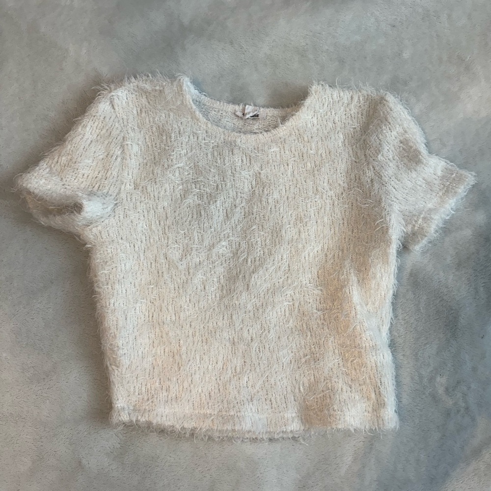 Fuzzy White Cropped Tee